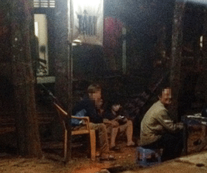 Uống rượu "ôm" giá 100.000 đồng ở Phú Quốc