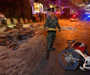 Ai đánh bom ở Bangkok đêm qua?
