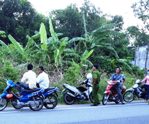 Hàng chục cảnh sát vây bắt nghi can giết người