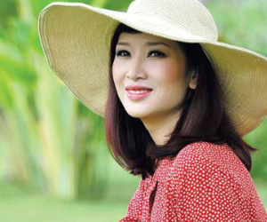 Hoa khôi Thu Hương lần đầu tâm sự về người chồng đào hoa