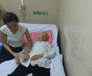 "Mẹ 92 tuổi bị con trai đánh, đuổi khỏi nhà": Phường nói không!
