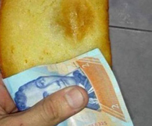 Người Venezuela dùng tiền làm giấy ăn