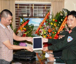 Du khách bất ngờ nhận lại tài sản 600 triệu đồng