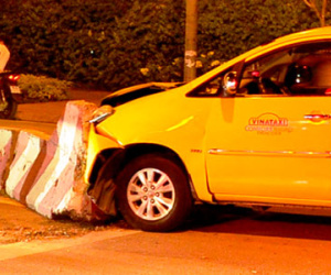 Gia đình Việt kiều Pháp gặp nạn trong taxi