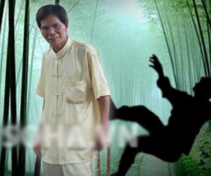 Vua ám khí và chiếc khăn mùi xoa “giết người”