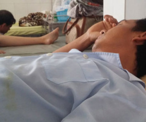 Sợ gần vợ vì... khối u tinh hoàn cực lớn