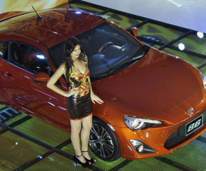 Thuế nhập khẩu ôtô giảm: Toyota lại tính rời Việt Nam