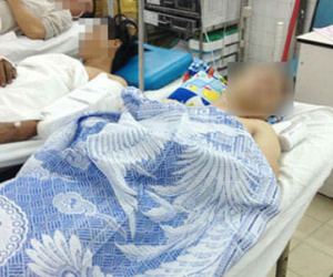Con bị bắt quỳ trong giờ học võ, bố chém 3 người trọng thương