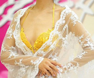 Lóa mắt với nội y bằng vàng ròng giá 13 tỷ đồng
