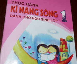 "Trẻ nhỏ đi trên thủy tinh không có gì nguy hiểm cả!”