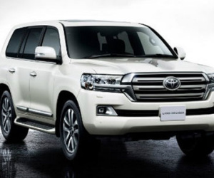 Toyota Land Cruiser 200 2016 giá 859 triệu đồng lên kệ