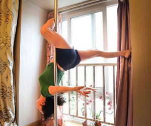 “Tròn mắt” xem cụ bà 70 tuổi múa cột điệu nghệ