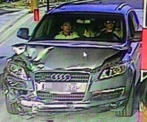 Truy tìm xe Audi đâm chết người rồi bỏ trốn trên cao tốc