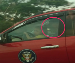 Clip: Bé gái lái ôtô bán tải trên đại lộ Thăng Long