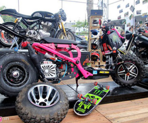 Honda Zoomer độ ống pô từ súng chống tăng ở Sài Gòn