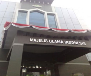 Indonesia: Thợ mộc tên "Trời" bị ép đổi tên