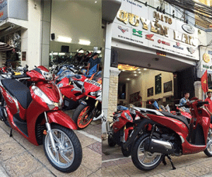 Khui thùng Honda SH300i 2015 đầu tiên về Việt Nam, giá 14.000 USD