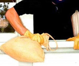 Đi thăm con, bị trộm đột nhập lấy gần nửa tỷ đồng