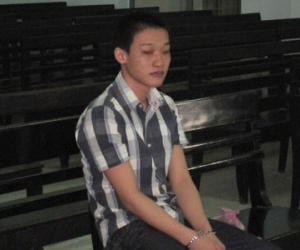 Đưa con gái 13 tuổi đi phá thai rồi tố cáo “chàng rể”