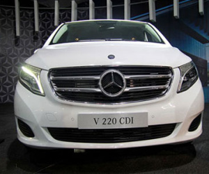 Xe 7 chỗ Mercedes giá 2,5 tỷ đồng tại Việt Nam