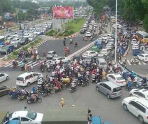 Người dân Hà Nội bối rối vì không nắm rõ lệnh cấm đường