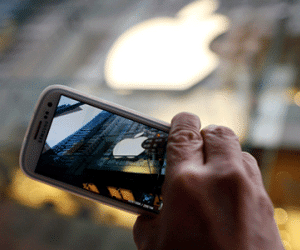 Samsung chi 200 USD để người dùng từ bỏ iPhone