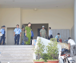 Thương tâm, rơi từ tầng 18, nam thanh niên chết tại chỗ