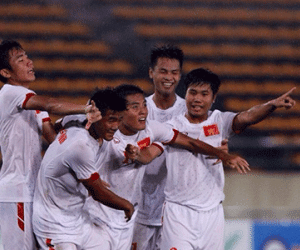 Hạ Myanmar 2-0, U19 Việt Nam tái ngộ U19 Lào tại bán kết