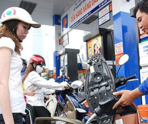Giá xăng cao: Không phải nghịch lý, chỉ là thuế phí