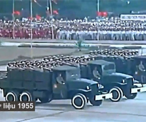 Hình ảnh duyệt binh hào hùng ở Ba Đình năm 1955