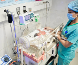 Thai phụ trúng đạn nguy kịch