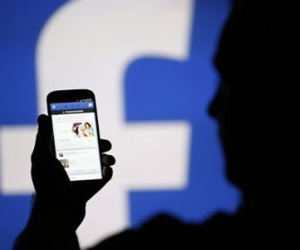 Lập Facebook "tống tình" cô giáo cũ