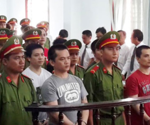 Băng côn đồ gần 60 người và đêm truy sát chấn động miền Tây