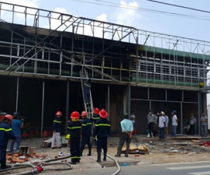 Cháy lớn tại công trình đang thi công ở TP Vĩnh Long