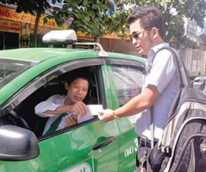 Đi taxi Việt Nam đắt gần gấp đôi Thái Lan
