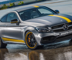 Mercedes giới thiệu C63 AMG Coupe Edition 1