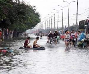 Những bức ảnh hài hước về trận mưa sáng 8/9