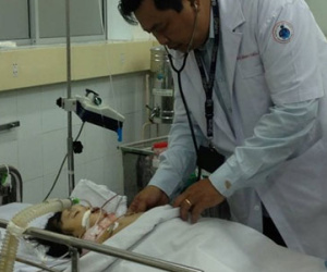 Bé 16 tháng bị xe Phương Trang tông đã ngưng tim 10 lần