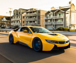 BMW i8 độ màu vàng nổi bật