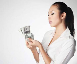 Oái oăm những nàng dâu “lấy tiền đè người”