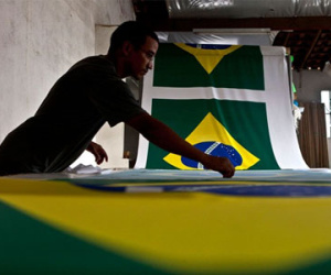 Brazil bị hạ tín nhiệm xuống mức "rác"