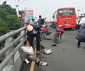 Nhà xe Phương Trang lên tiếng vụ đụng 7 xe máy trên cầu vượt