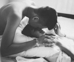 Nhân vật chính nói gì về bộ ảnh đôi bạn thân nhưng tình cảm như... người yêu?