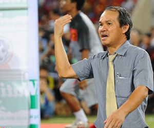 "Sa thải Miura, tôi sẽ chi tiền mời người giỏi hơn"