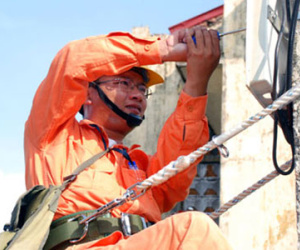 Dọa lỗ ngàn tỷ, thêm cớ tăng nhanh giá điện