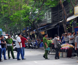 Hai nghi phạm đâm chết người bán rau vì không mua được giá đỗ