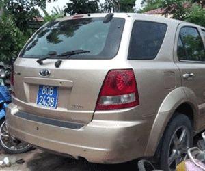 Dùng xe 80B tuyển "osin" cho các đại gia Ả Rập