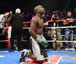 Mayweather hạ Berto trong trận đấu chia tay sự nghiệp