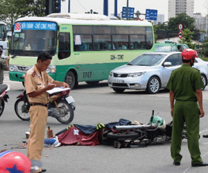 Tai nạn thương tâm, 2 ông cháu chết, bà trọng thương