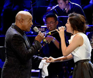Văn Mai Hương khóc khi song ca cùng Peabo Bryson